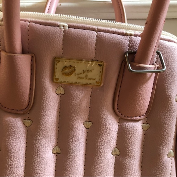 *New* Betsy Johnson Luv Betsy White and Pink shoulder and crossbody bag - Picture 4 of 7